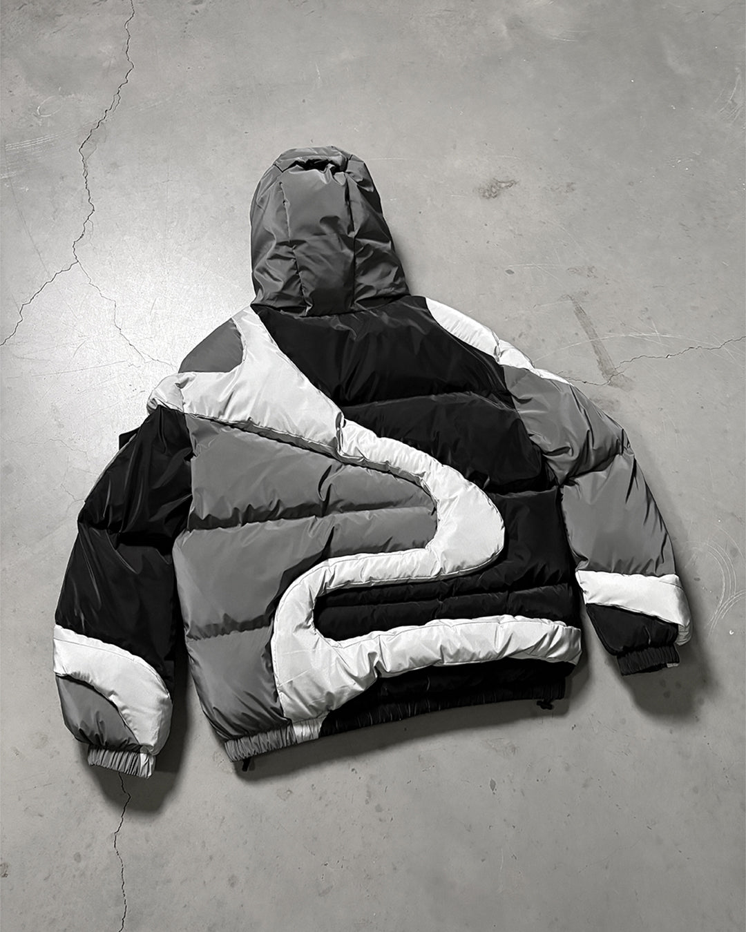 (RESTOCK PRE ORDER) LP CAMO PUFFER - GREY