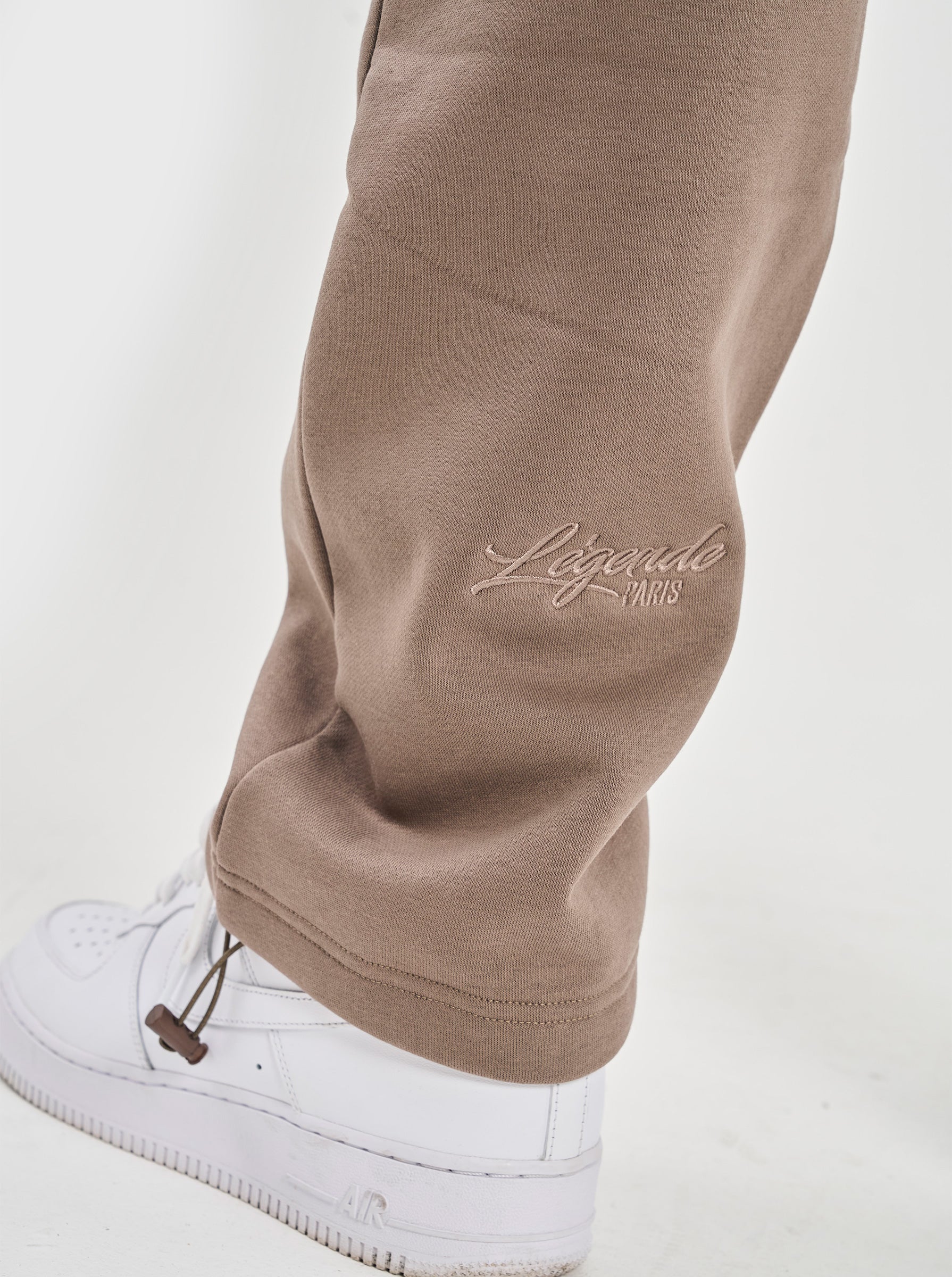 CHIC NOIR JOGGER - GREIGE