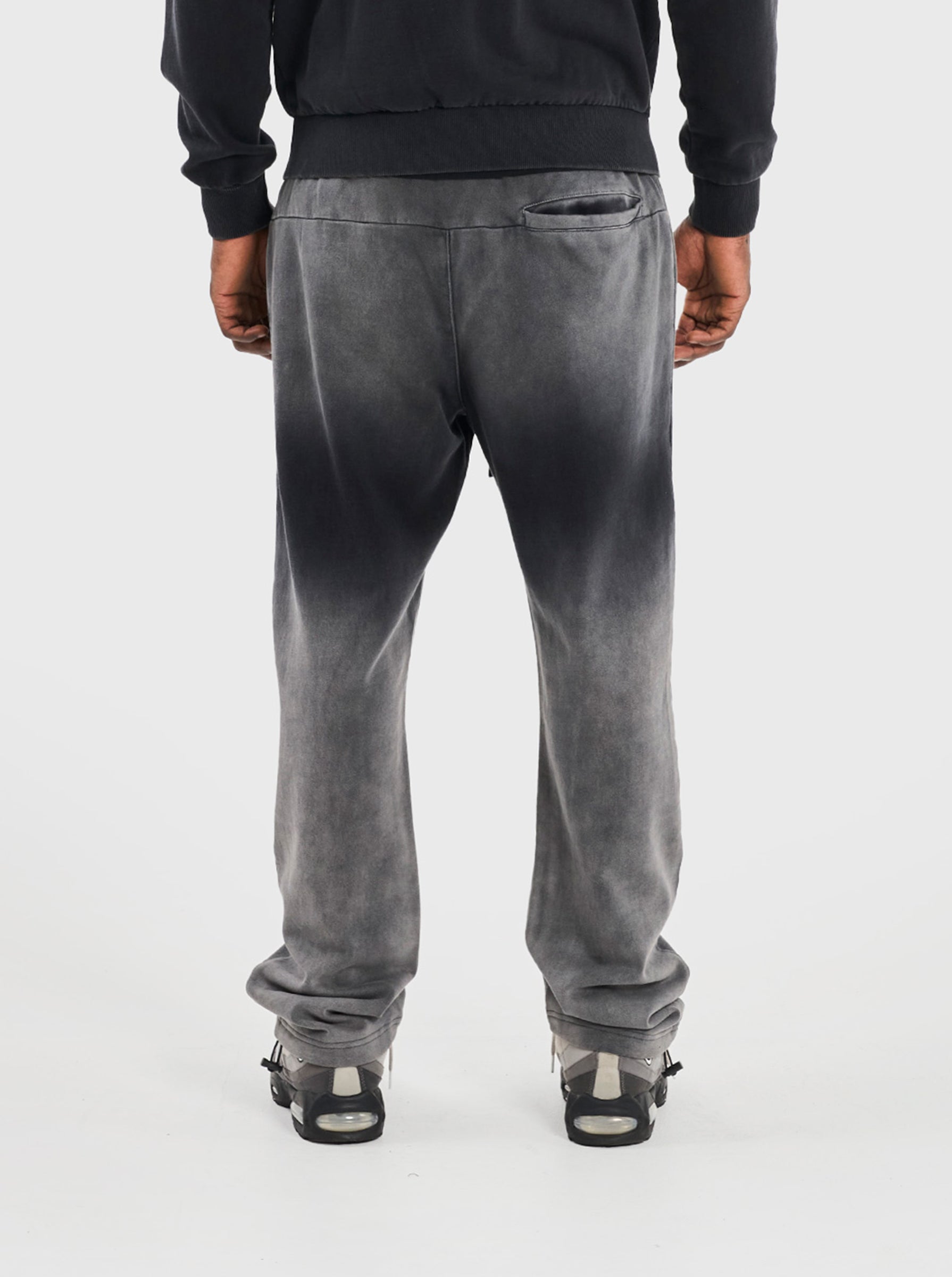 REALER THAN MOST JOGGER - BLACK