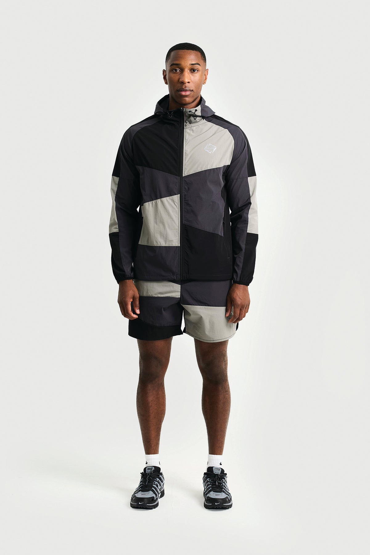 FRAGMENT WINDBREAKER - BLACK