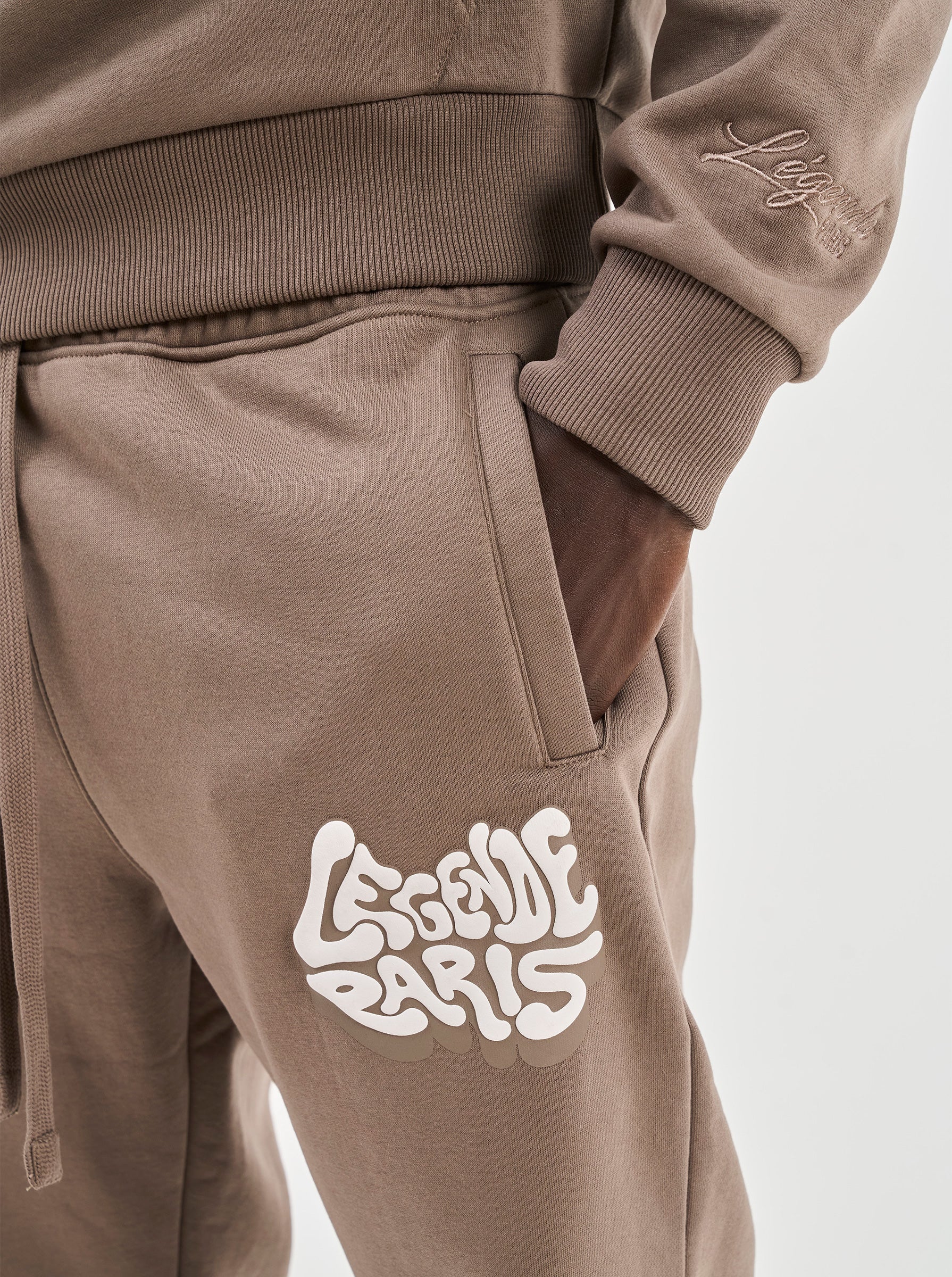 CHIC NOIR JOGGER - GREIGE